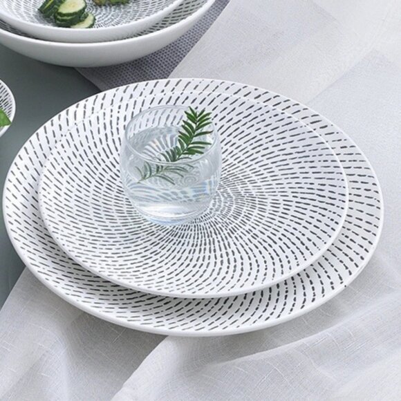 Modern Boho Ceramic Plate Set – 4pcs, Handcrafted Look, 2 Large + 2 Medium - Picture 7 of 10